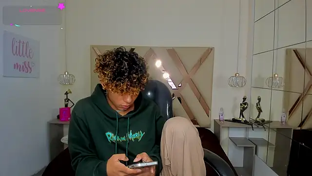 Anyelo_Twinkn Live XXX chat