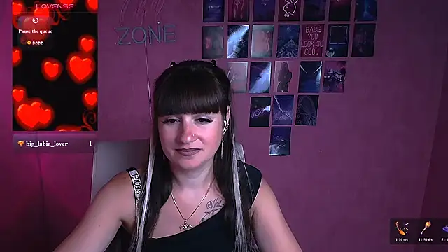 צ'אט XXX בשידור חי של Violla_My