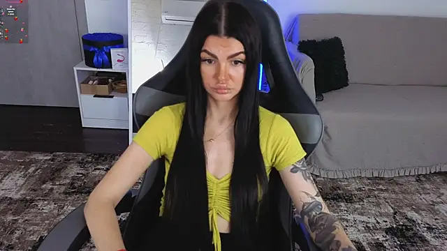 AnacondaOnn's Live XXX Chat