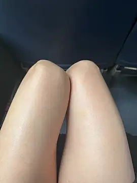 Krismil3 在線直播表演