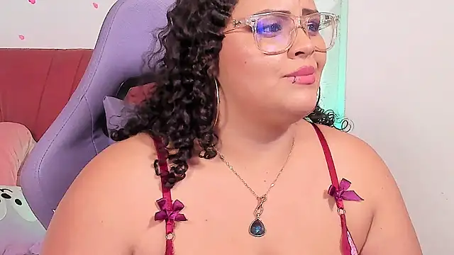 MelannieSimons' Live XXX Chat
