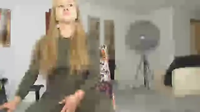 צ'אט XXX בשידור חי של paisita61