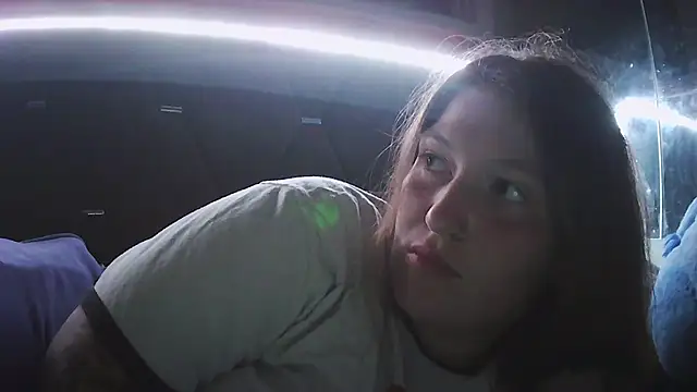 Angelk43 – Naživo XXX chat