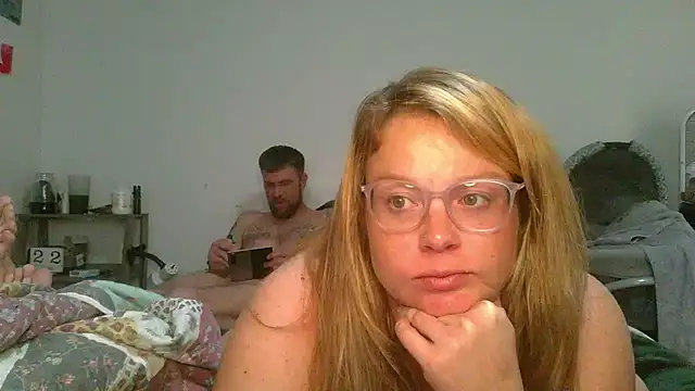 AttentionSluts – Naživo XXX chat