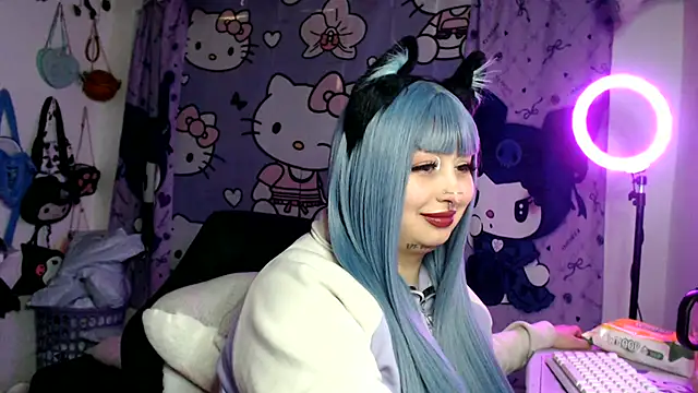 Chat +18 de lussyevans24 ao vivo