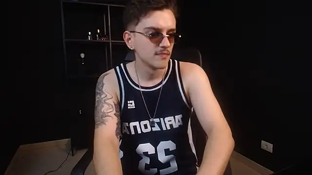 FelixStarkk 现场XXX聊天