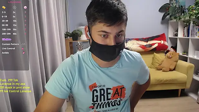 Tomguys élő XXX-chatje