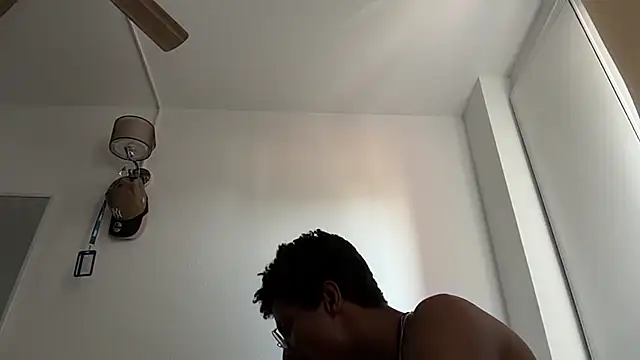 HoleBreeder Live XXX-chat