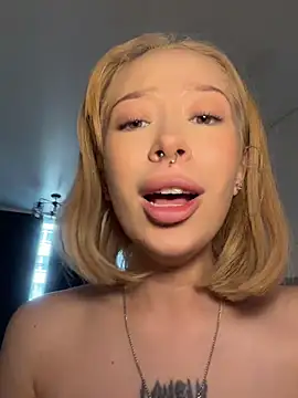 MaryChanXOn Live XXX chat