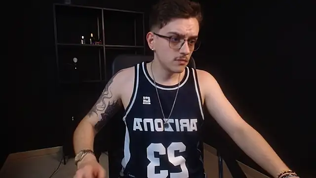 FelixStarkk Chat XXX live