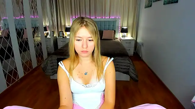 RosaTiny Chat XXX in diretta