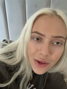 Freya_ice Adlı Modelin Canlı XXX Sohbeti