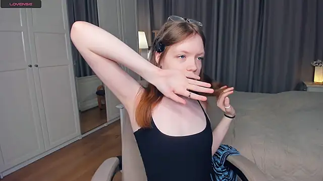 LavenderMitten Live XXX Chat