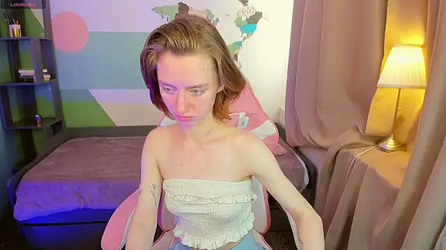 Pretty_Victoria élő XXX-chatje