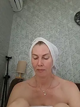 Онлайн чат XXX stellahere8