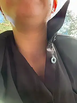 NinaParri Chat XXX in diretta