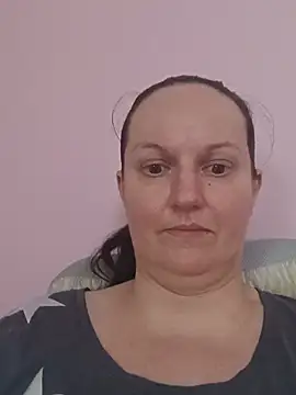 BustyLadyAlma's Live XXX Chat