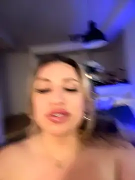 Chat +18 de miamellycious ao vivo