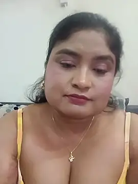 hornyriyanka's Live XXX Chat