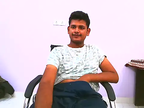Dusky_Aarav Adlı Modelin Canlı XXX Sohbeti