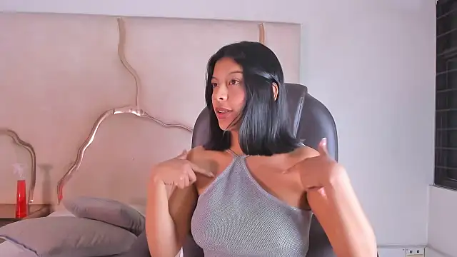 Salmaportman69's Live XXX Chat