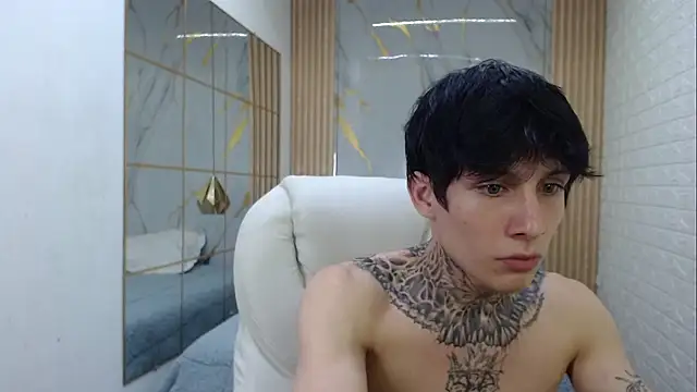 Chatroom XXX en direct de Cry_thereal