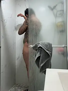 Longmoney444's Webcam Show