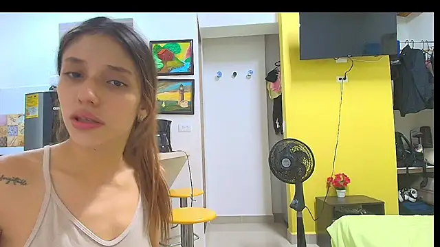 Alaiapink live XXX chat