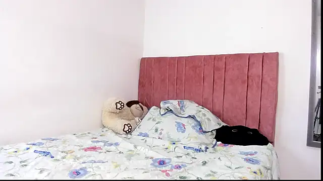 Živý XXX chat MassXCharlotte