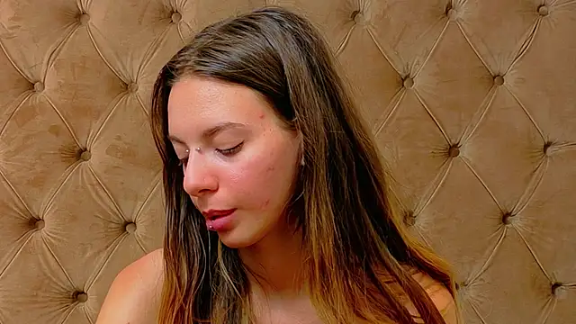 XXX chat uživo modela CoraVex