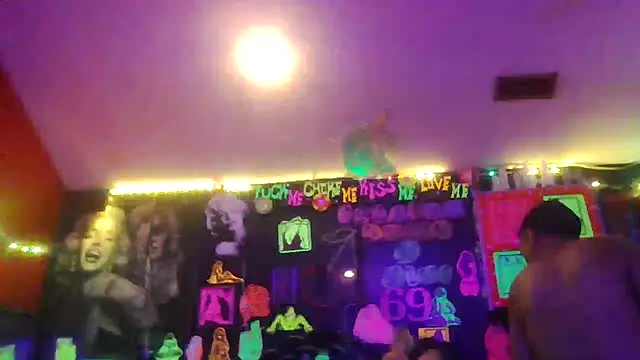 Chatroom XXX en direct de Splash_Queen420
