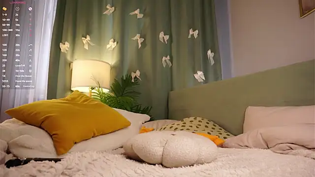 ShantellAngulo's Live XXX Chat
