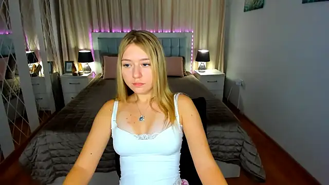 RosaTiny's Live XXX Chat