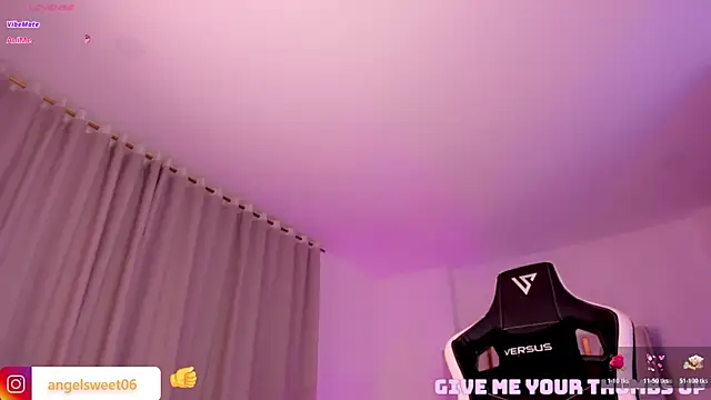 Angelina_Rossi élő XXX-chatje