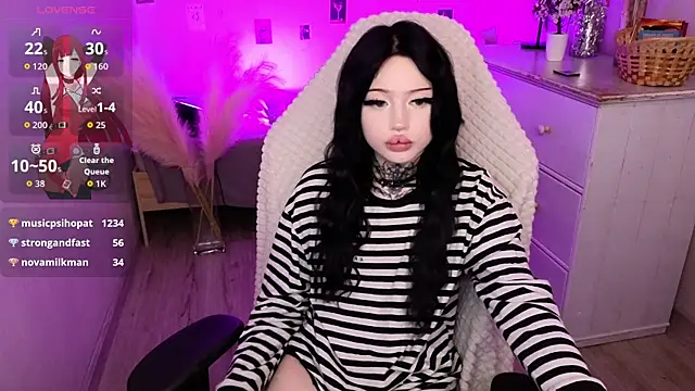 Chat +18 de Emma_Kirks ao vivo