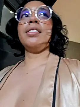Emmaa_Lexx Chat XXX in diretta