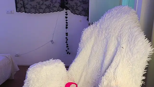 LilithMadden Adlı Modelin Canlı XXX Sohbeti