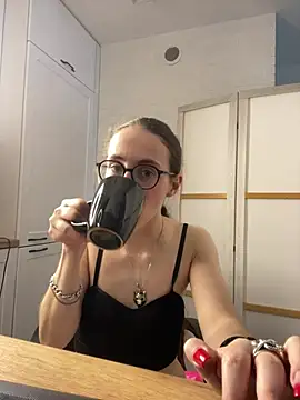MartiniiSelenna's Live XXX Chat