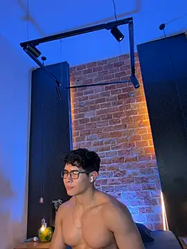 XXX chat uživo modela GrayAndrews