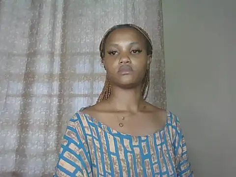 PrettyT5's Live XXX Chat