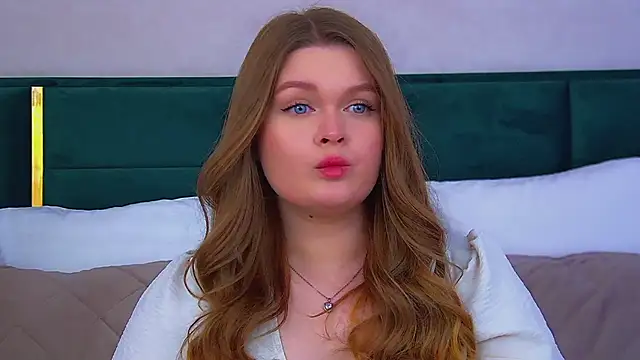 CrystalLyons Adlı Modelin Canlı XXX Sohbeti