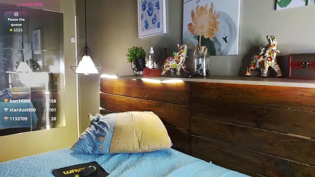 Chat +18 de SonicJ25 ao vivo