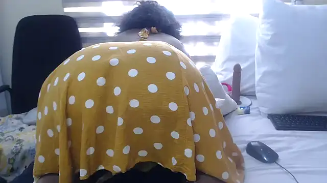 Foxybrownxx1 Chat XXX in diretta