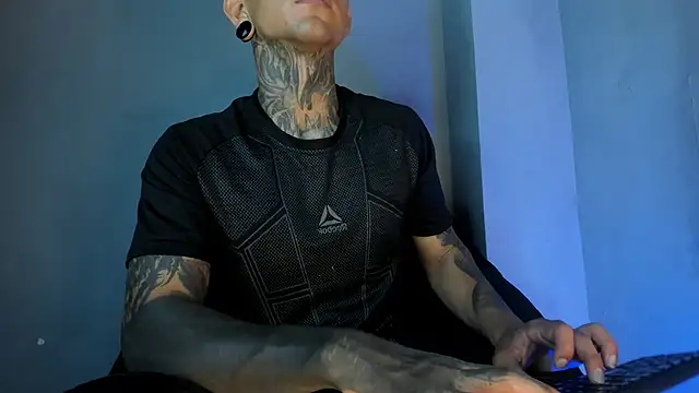 Travisttanner28 Live XXX-Chat