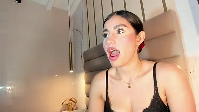 IsabelaStefano's Live XXX Chat
