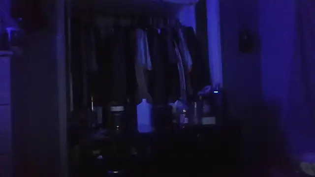 spunncumer élő XXX-chatje