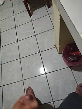 Leass8m Webcam-Show