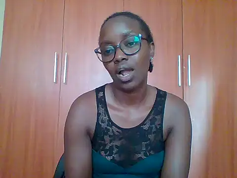 Chat +18 de sexy_darleen23 ao vivo
