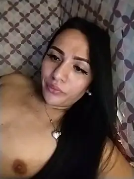 Yourbabyshane Adlı Modelin Canlı XXX Sohbeti
