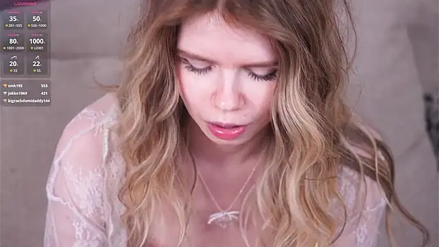 XXX chat uživo modela AmityDilley